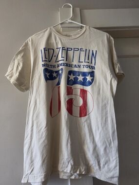 Hot Topic Cream Led Zeppelin 75 Tour Graphic Tee with Blue and Red Print
